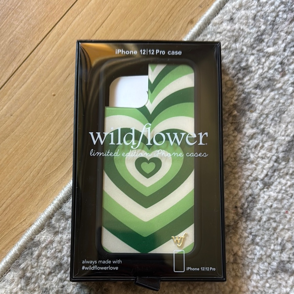 Wildflowers Green Heart iPhone 12/12 Pro Case